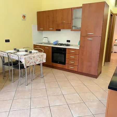 5 Min From Sea, With Garden And Private Parking Appartement Taggia