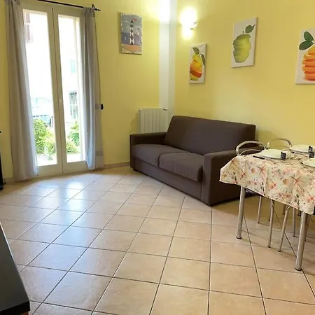 5 Min From Sea, With Garden And Private Parking Appartement